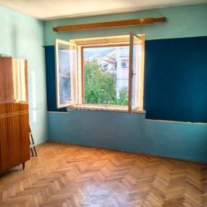 Prodaja, Trogir, centar, dvojna kuća na 2 etaže, okućnica