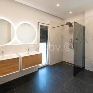 Prodaja, Trogir, luksuzna vila s pogledom na more