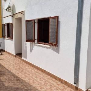 Prodaja, Trogir, Mastrinka, dva stana u kući