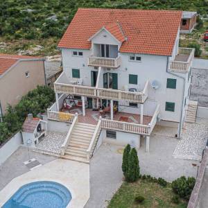 Prodaja, Trogir, Plano, kuća sa bazenom i pogledom na more