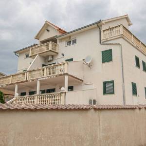 Prodaja, Trogir, Plano, kuća sa bazenom i pogledom na more