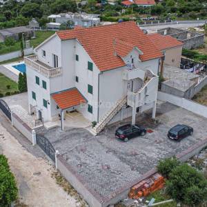 Prodaja, Trogir, Plano, kuća sa bazenom i pogledom na more