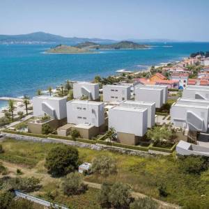 Prodaja, Turanj, šesterosobna vila u luksuznom kompleksu, blizina mora