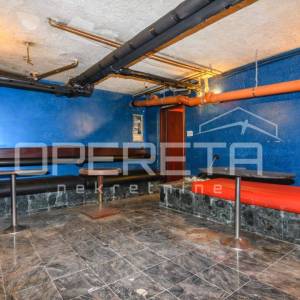 Prodaja, Ulični lokal, Prečko, Handelova , 77m2