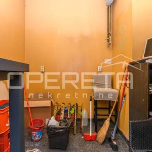 Prodaja, Ulični lokal, Prečko, Handelova , 77m2