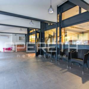 Prodaja, Ulični lokal, Prečko, Handelova , 77m2