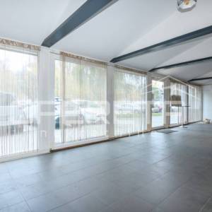 Prodaja, Ulični lokal, Prečko, Handelova , 77m2