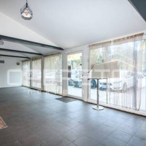 Prodaja, Ulični lokal, Prečko, Handelova , 77m2