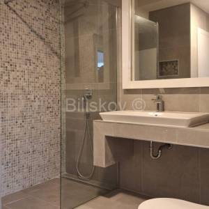 Prodaja, Varaždin, Centar, trosoban stan, 2. kat, novoadaptirana kuća