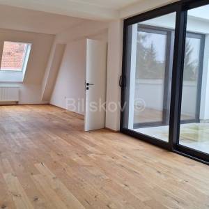 Prodaja, Varaždin, Centar, trosoban stan, 2. kat, novoadaptirana kuća