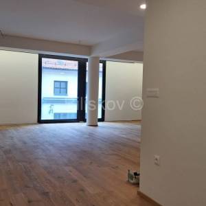 Prodaja, Varaždin, Centar, trosoban stan, 1.kat, novoadaptirana kuća