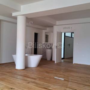 Prodaja, Varaždin, Centar, trosoban stan, 1.kat, novoadaptirana kuća