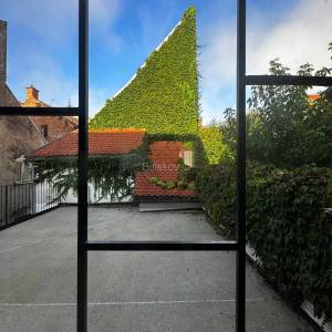 Prodaja, Varaždin, Centar,adaptirana starinska kuća u nizu,open space