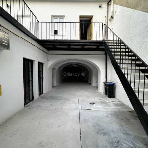 Prodaja, Varaždin, Centar,adaptirana starinska kuća u nizu,open space