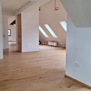 Prodaja, Varaždin,Centar, dvosoban stan, 2. kat, novoadaptirana kuća