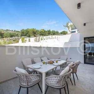 Prodaja, Villa s pogledom na more, Seget