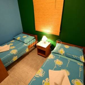 Prodaja, Vodice, dva samostojeća apartmanska objekta