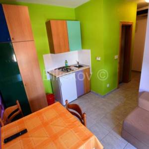 Prodaja, Vodice, dva samostojeća apartmanska objekta