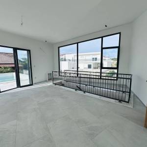 Prodaja, Vodice, novoizgrađen dvojni objekt, 2 etaže, vrt, bazen