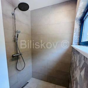 Prodaja, Vodice, novoizgrađen dvojni objekt, 2 etaže, vrt, bazen