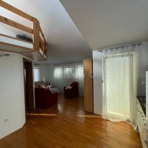 Prodaja, Vodice, prekrasna kuća s velikom okućnicom, garaža