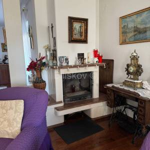 Prodaja, Vodice, prekrasna kuća s velikom okućnicom, garaža