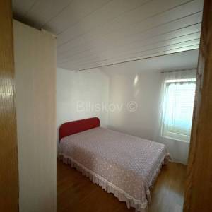 Prodaja, Vodice, prekrasna kuća s velikom okućnicom, garaža