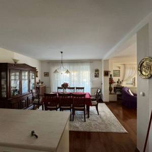 Prodaja, Vodice, prekrasna kuća s velikom okućnicom, garaža