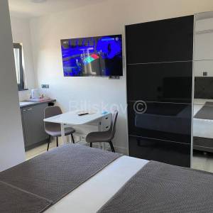 Prodaja, Vodice, Srima, stambeni  objekt sa 5 apartmana