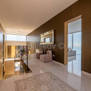 Prodaja, Zadar, luksuzna villa, bazen, prvi red do mora 