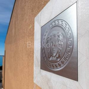 Prodaja, Zadar, luksuzna villa, bazen, prvi red do mora 