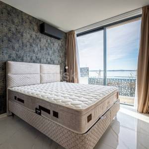 Prodaja, Zadar, luksuzna villa, bazen, prvi red do mora 