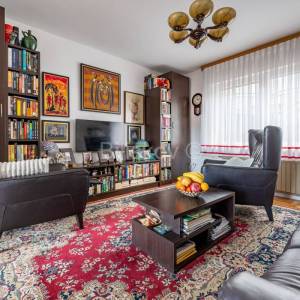 Prodaja, Zagreb, blizina Vinogradske, prostrana trokatnica, okućnica