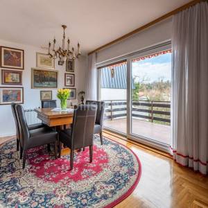 Prodaja, Zagreb, blizina Vinogradske, prostrana trokatnica, okućnica