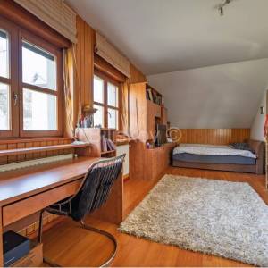 Prodaja, Zagreb, Borčec, prekrasna kuća na tri etaže, terasa, garaža