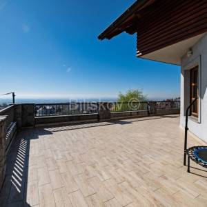 Prodaja, Zagreb, Borčec, prekrasna kuća na tri etaže, terasa, garaža