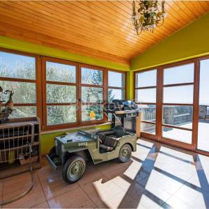 Prodaja, Zagreb, Borčec, prekrasna kuća na tri etaže, terasa, garaža