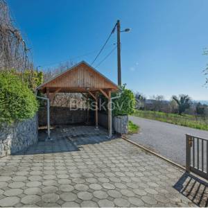 Prodaja, Zagreb, Borčec, prekrasna kuća na tri etaže, terasa, garaža