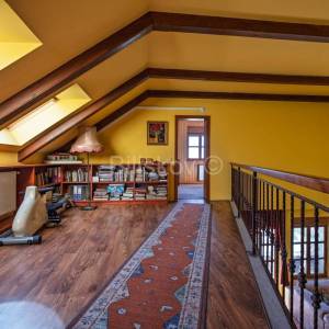 Prodaja, Zagreb, Borčec, prekrasna kuća na tri etaže, terasa, garaža