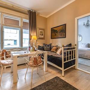 Prodaja, Zagreb, Centar, građanski stan, 1. kat, parking