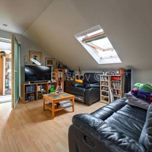 Prodaja, Zagreb, Donja Kustošija, šesterosoban dvoetažni stan