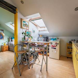 Prodaja, Zagreb, Donja Kustošija, šesterosoban dvoetažni stan