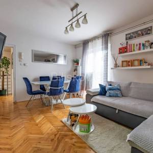 Prodaja, Zagreb, Donja Kustošija, šesterosoban dvoetažni stan