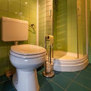 Prodaja, Zagreb, Donja Kustošija, šesterosoban dvoetažni stan