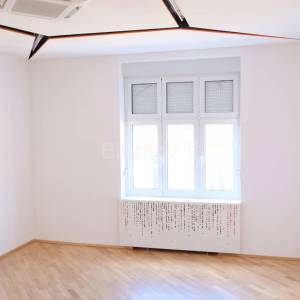 Prodaja, Zagreb, Donji grad, vrhunski peterosoban stan, 2. kat, lift