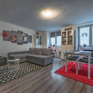 Prodaja, Zagreb, Donji grad, dvosoban stan 41 m², prizemlje, parking