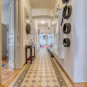 Prodaja, Zagreb, Donji grad, četverosoban stan, balkon