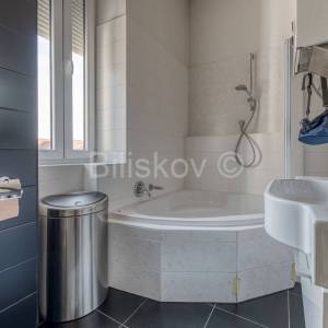 Prodaja, Zagreb, Donji grad, četverosoban stan, balkon