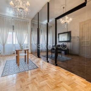 Prodaja, Zagreb, Donji grad, četverosoban stan, balkon