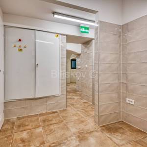 Prodaja, Zagreb, Donji grad, Tomislavov trg, restoran